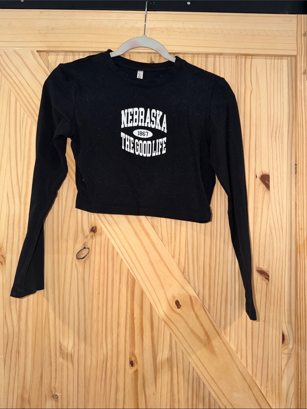 Nebraska 'The Good Life' Black 3/4 Sleeve Crop Top